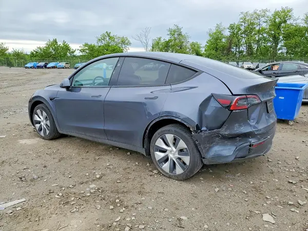 7SAYGDEEXPF882643 2023 TESLA MODEL Y - Image 2