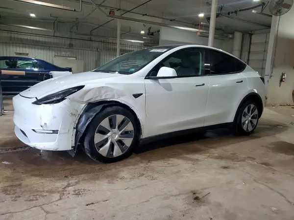 7SAYGDEEXPF890340 2023 TESLA MODEL Y - Image 1