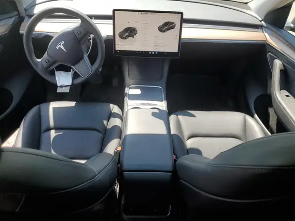 7SAYGDEEXPF890418 2023 TESLA MODEL Y - Image 8