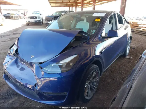 7SAYGDEEXPF900090 2023 TESLA MODEL Y - Image 2