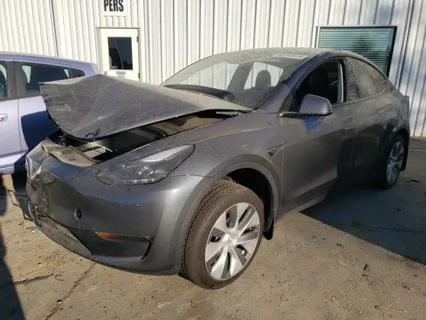 7SAYGDEEXPF937026 2023 TESLA MODEL Y - Image 1