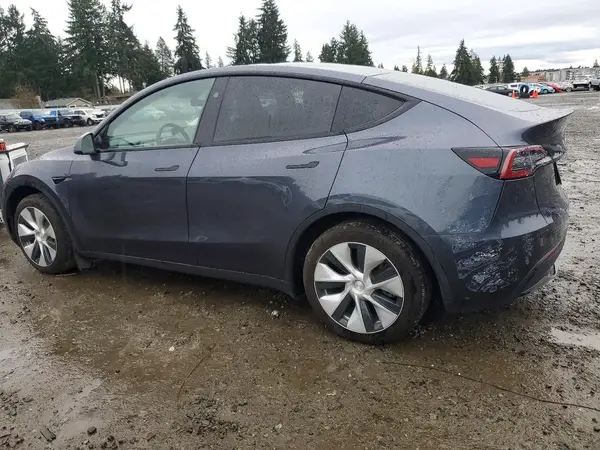 7SAYGDEEXPF962766 2023 TESLA MODEL Y - Image 2