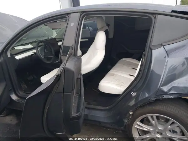 7SAYGDEEXRA215975 2024 TESLA MODEL Y - Image 8