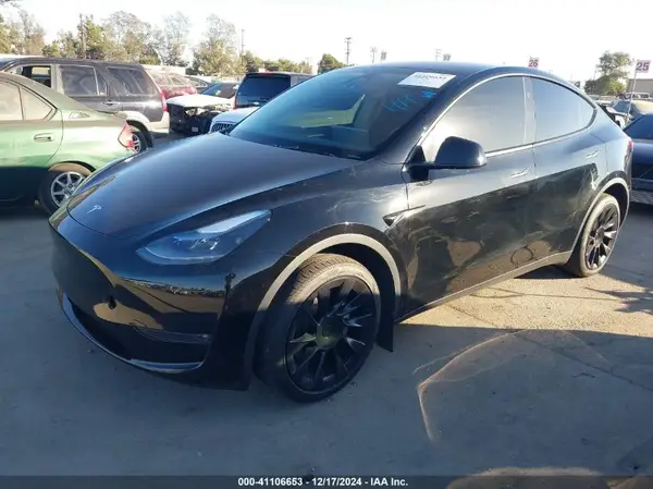 7SAYGDEEXRA216186 2024 TESLA MODEL Y - Image 2