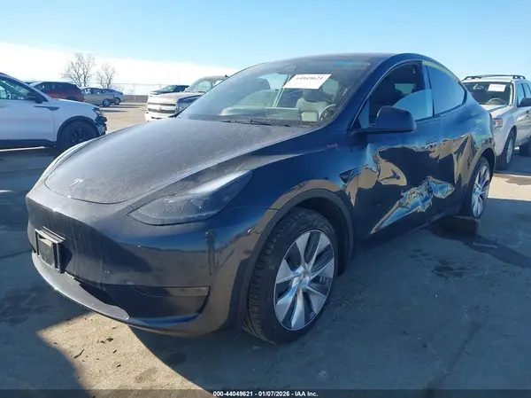 7SAYGDEEXRA219816 2024 TESLA MODEL Y - Image 2