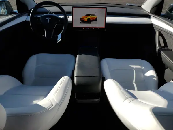 7SAYGDEEXRA220089 2024 TESLA MODEL Y - Image 8