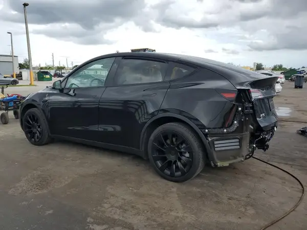 7SAYGDEEXRA220836 2024 TESLA MODEL Y - Image 2