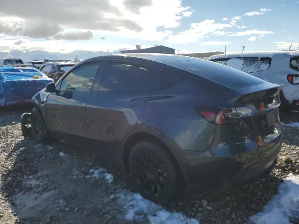 7SAYGDEEXRA222408 2024 TESLA MODEL Y - Image 2
