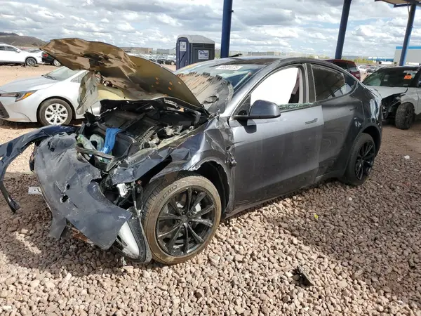 7SAYGDEEXRA223543 2024 TESLA MODEL Y - Image 1