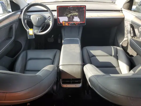7SAYGDEEXRA223963 2024 TESLA MODEL Y - Image 8