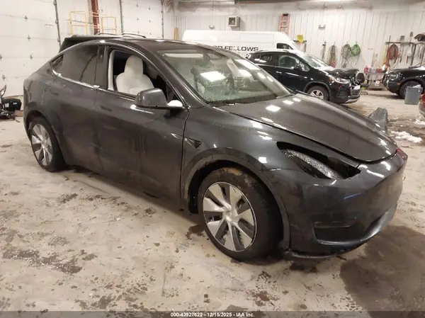7SAYGDEEXRA225907 2024 TESLA MODEL Y - Image 1