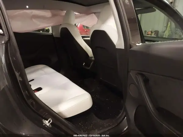 7SAYGDEEXRA225907 2024 TESLA MODEL Y - Image 8