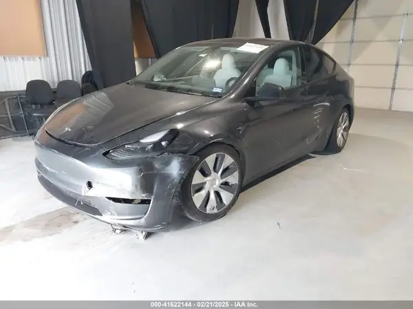 7SAYGDEEXRA226636 2024 TESLA MODEL Y - Image 2