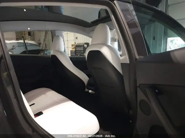 7SAYGDEEXRA226636 2024 TESLA MODEL Y - Image 8