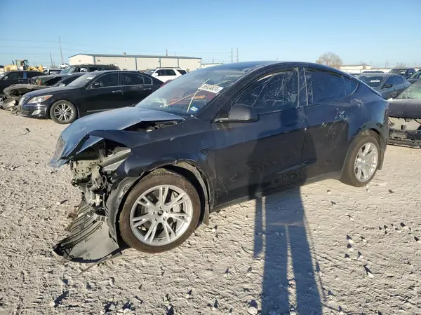 7SAYGDEEXRA226720 2024 TESLA MODEL Y - Image 1