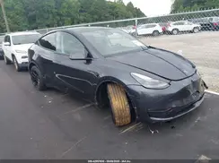 7SAYGDEEXRA227401 2024 TESLA MODEL Y