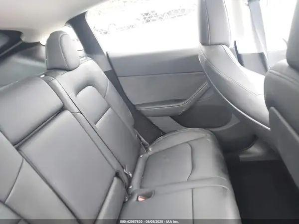 7SAYGDEEXRA227401 2024 TESLA MODEL Y - Image 8