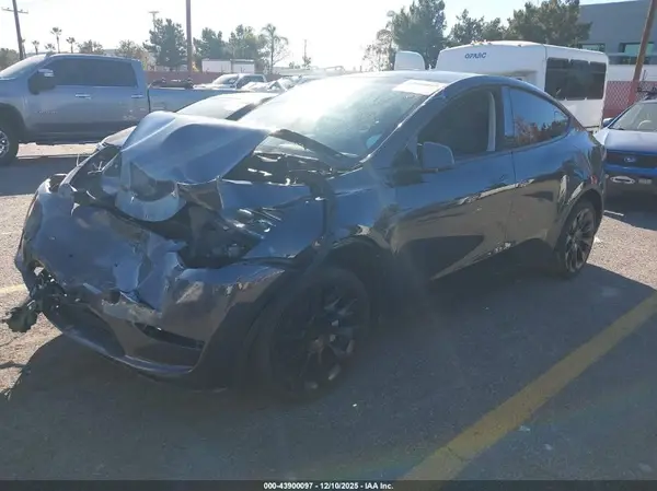 7SAYGDEEXRA227463 2024 TESLA MODEL Y - Image 2