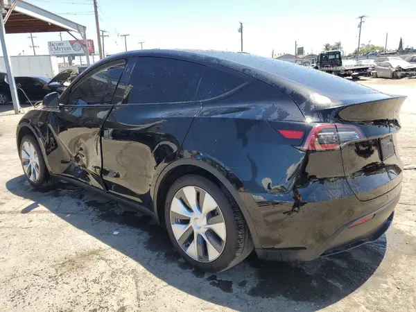 7SAYGDEEXRA228046 2024 TESLA MODEL Y - Image 2