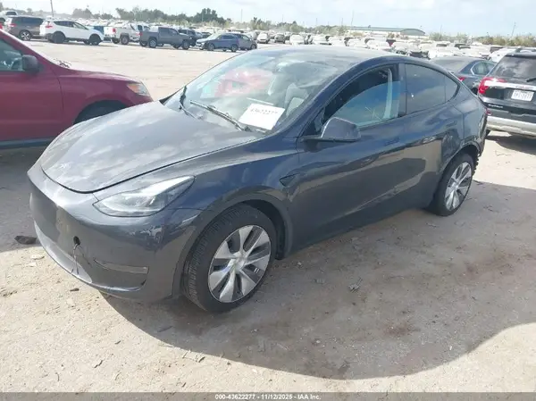 7SAYGDEEXRA228418 2024 TESLA MODEL Y - Image 2