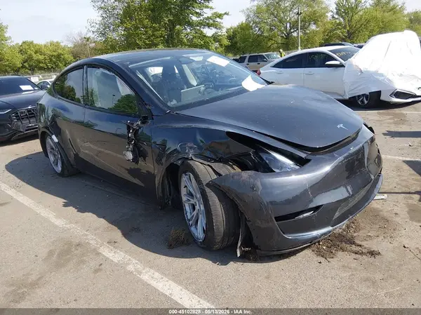 7SAYGDEEXRA230220 2024 TESLA MODEL Y - Image 1