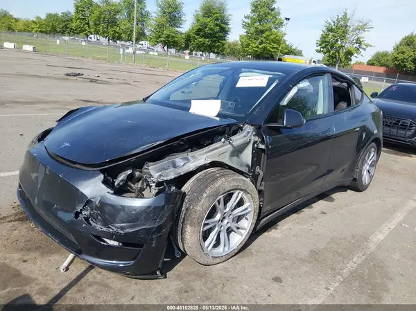 7SAYGDEEXRA230220 2024 TESLA MODEL Y - Image 2