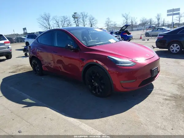 7SAYGDEEXRA233957 2024 TESLA MODEL Y - Image 1