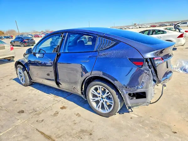 7SAYGDEEXRA235272 2024 TESLA MODEL Y - Image 2