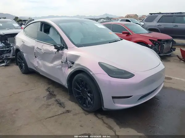 7SAYGDEEXRA235921 2024 TESLA MODEL Y - Image 1