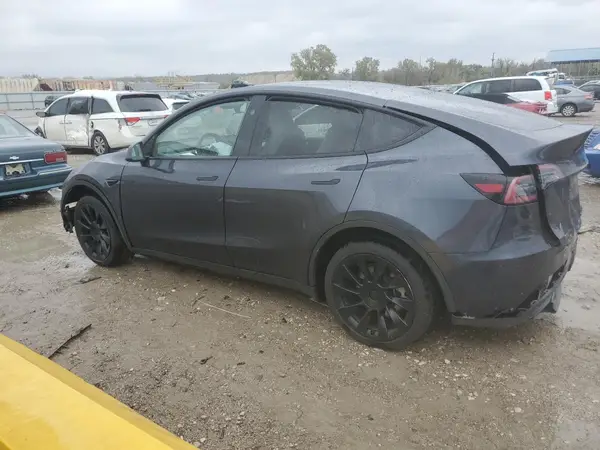 7SAYGDEEXRA236664 2024 TESLA MODEL Y - Image 2