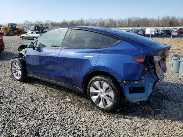 7SAYGDEEXRA237216 2024 TESLA MODEL Y - Image 2