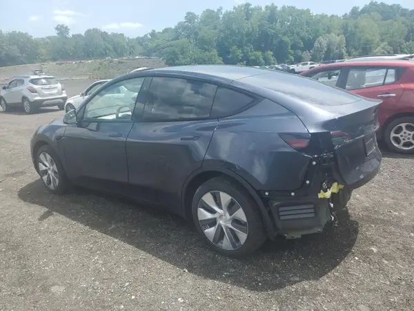 7SAYGDEEXRA239810 2024 TESLA MODEL Y - Image 2