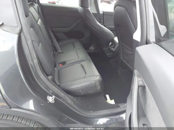 7SAYGDEEXRA241461 2024 TESLA MODEL Y - Image 8
