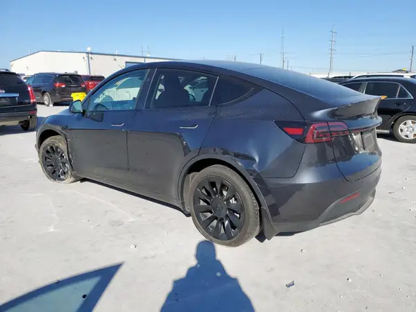 7SAYGDEEXRA242562 2024 TESLA MODEL Y - Image 2