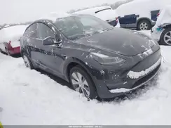 7SAYGDEEXRA251052 2024 TESLA MODEL Y