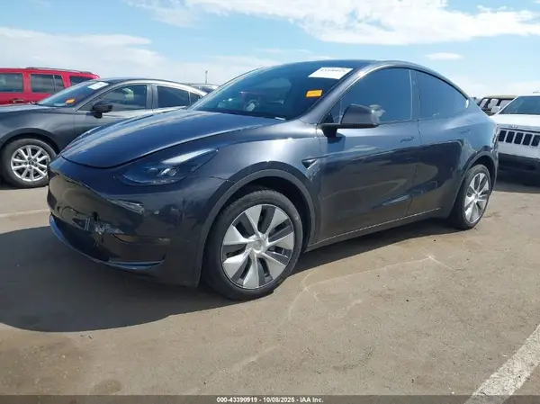 7SAYGDEEXRA253500 2024 TESLA MODEL Y - Image 2