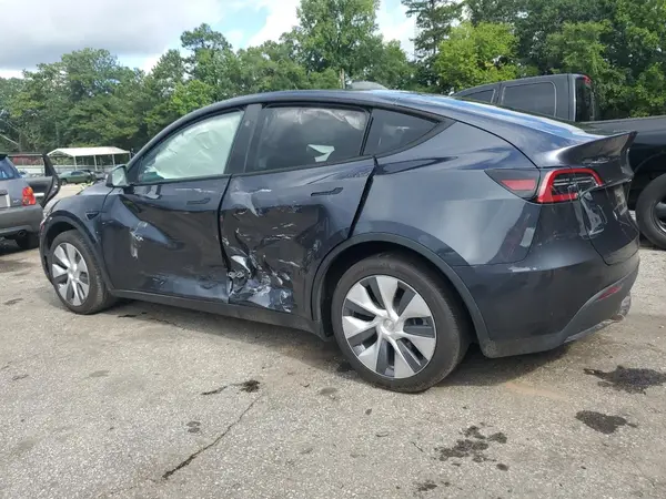 7SAYGDEEXRA253996 2024 TESLA MODEL Y - Image 2