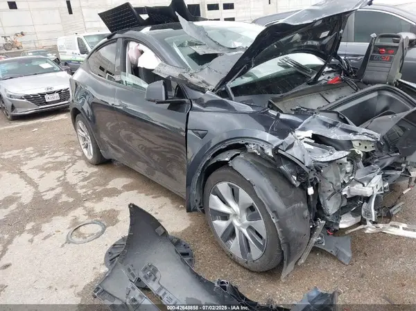 7SAYGDEEXRA254923 2024 TESLA MODEL Y - Image 1