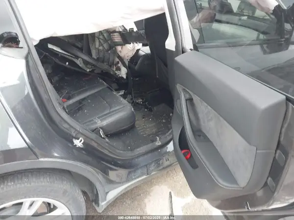 7SAYGDEEXRA254923 2024 TESLA MODEL Y - Image 8