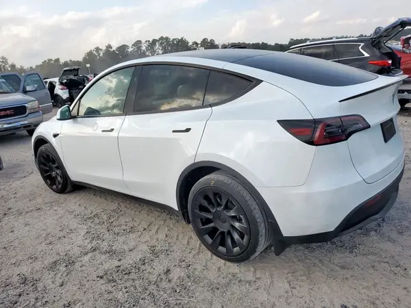 7SAYGDEEXRA257515 2024 TESLA MODEL Y - Image 2