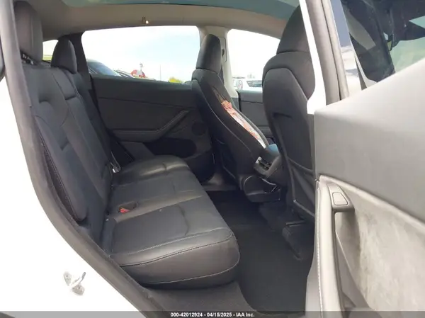 7SAYGDEEXRA257658 2024 TESLA MODEL Y - Image 8