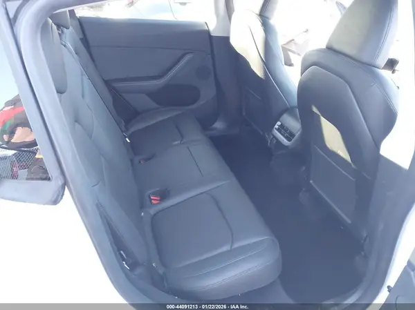 7SAYGDEEXRA258132 2024 TESLA MODEL Y - Image 8