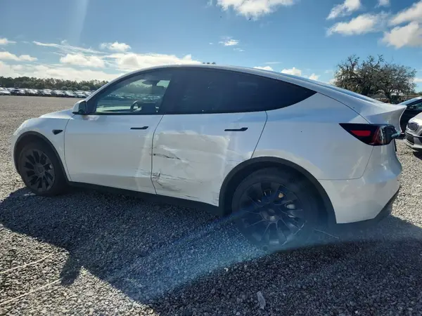 7SAYGDEEXRA258499 2024 TESLA MODEL Y - Image 2