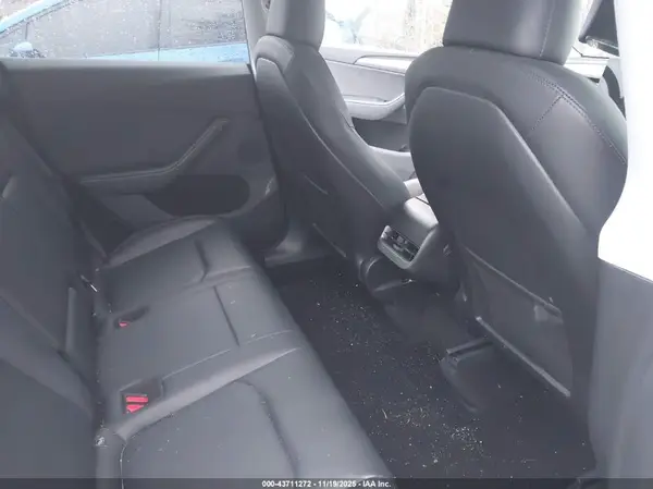 7SAYGDEEXRA260141 2024 TESLA MODEL Y - Image 8