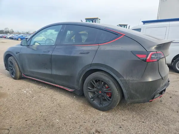 7SAYGDEEXRA262097 2024 TESLA MODEL Y - Image 2