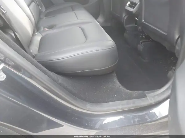 7SAYGDEEXRA262679 2024 TESLA MODEL Y - Image 8