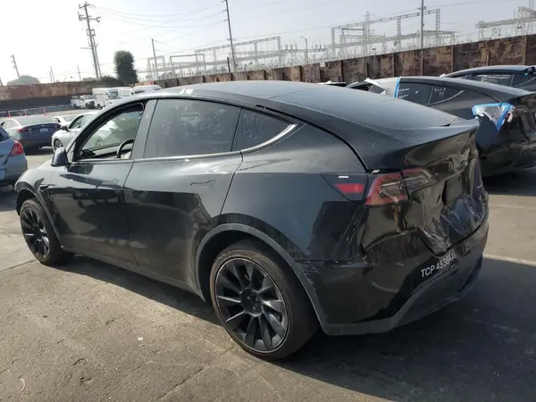 7SAYGDEEXRA263234 2024 TESLA MODEL Y - Image 2