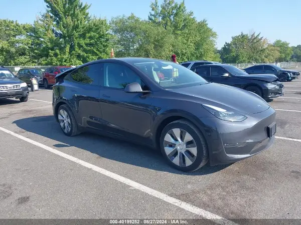 7SAYGDEEXRA263444 2024 TESLA MODEL Y - Image 1
