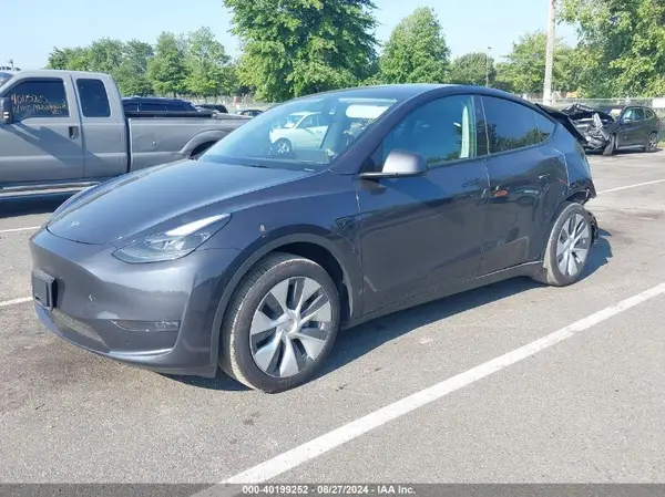 7SAYGDEEXRA263444 2024 TESLA MODEL Y - Image 2