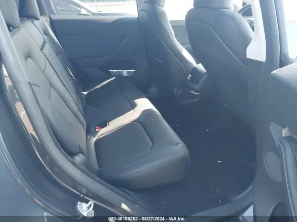 7SAYGDEEXRA263444 2024 TESLA MODEL Y - Image 8